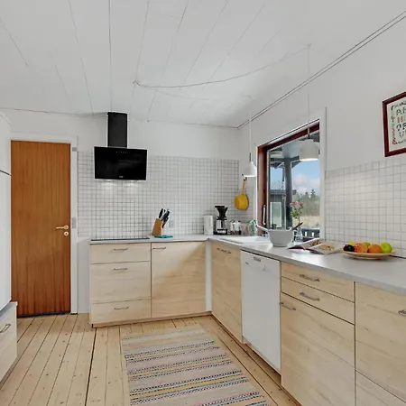 Lovely In With Kitchen Randbol