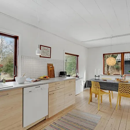Holiday home Lovely In With Kitchen