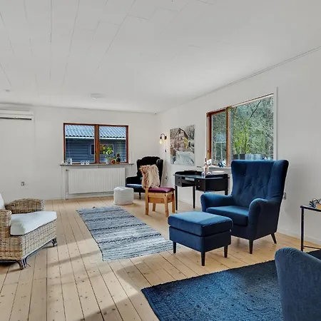 Lovely In With Kitchen