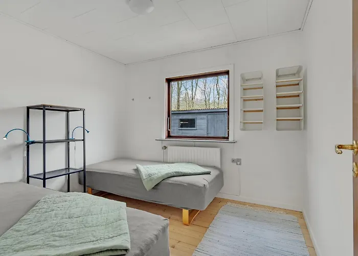 Semesterbostad Lovely In With Kitchen Randbøl