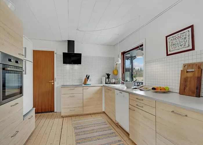 Lovely In With Kitchen Randbøl