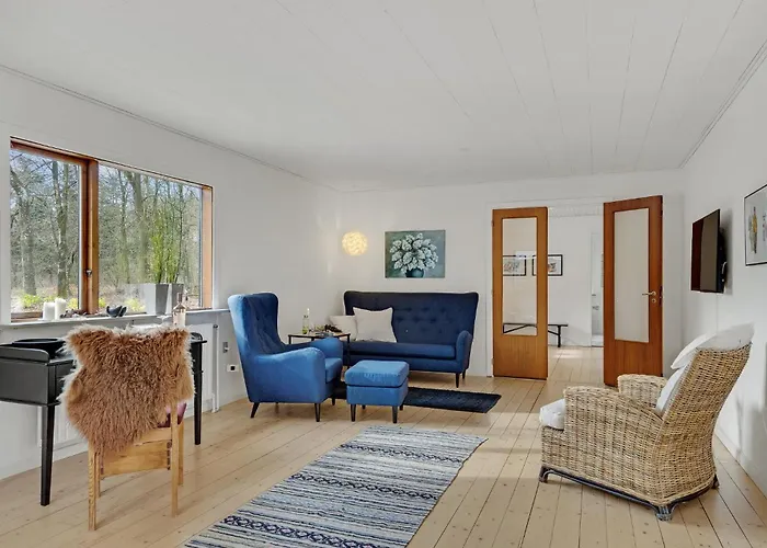 Semesterbostad Lovely In With Kitchen *