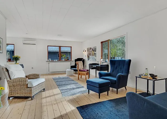 Lovely In With Kitchen