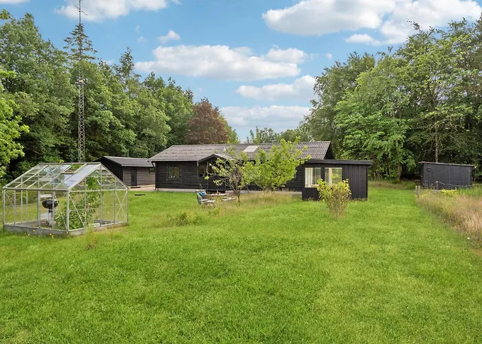 Lovely In With Kitchen